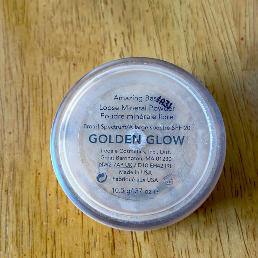 Jane Iredale Amazing Base -Gden Glow-used only to swatch color -like new